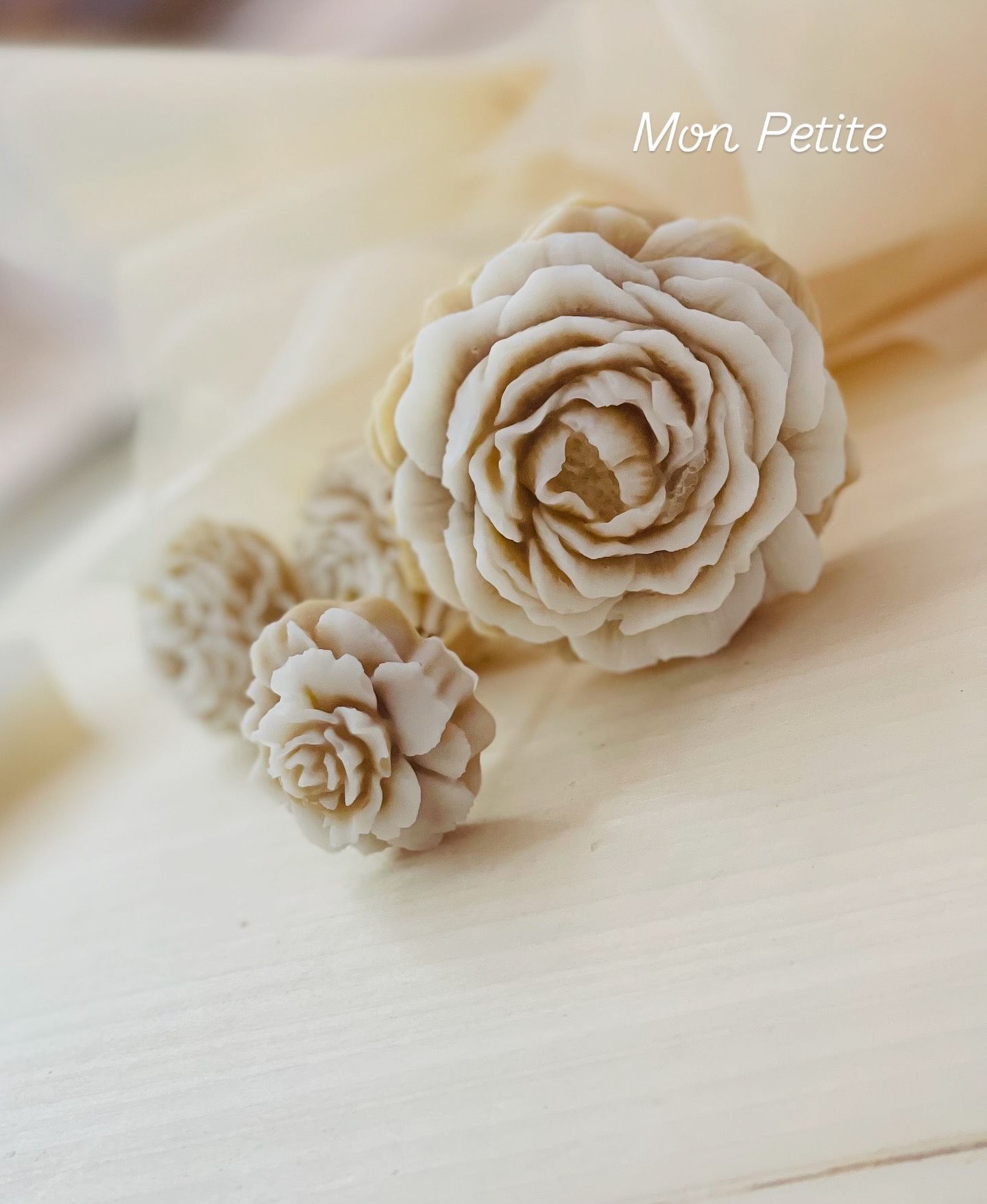 Peonia in cera artigianale – Eleganza naturale per la tua casa