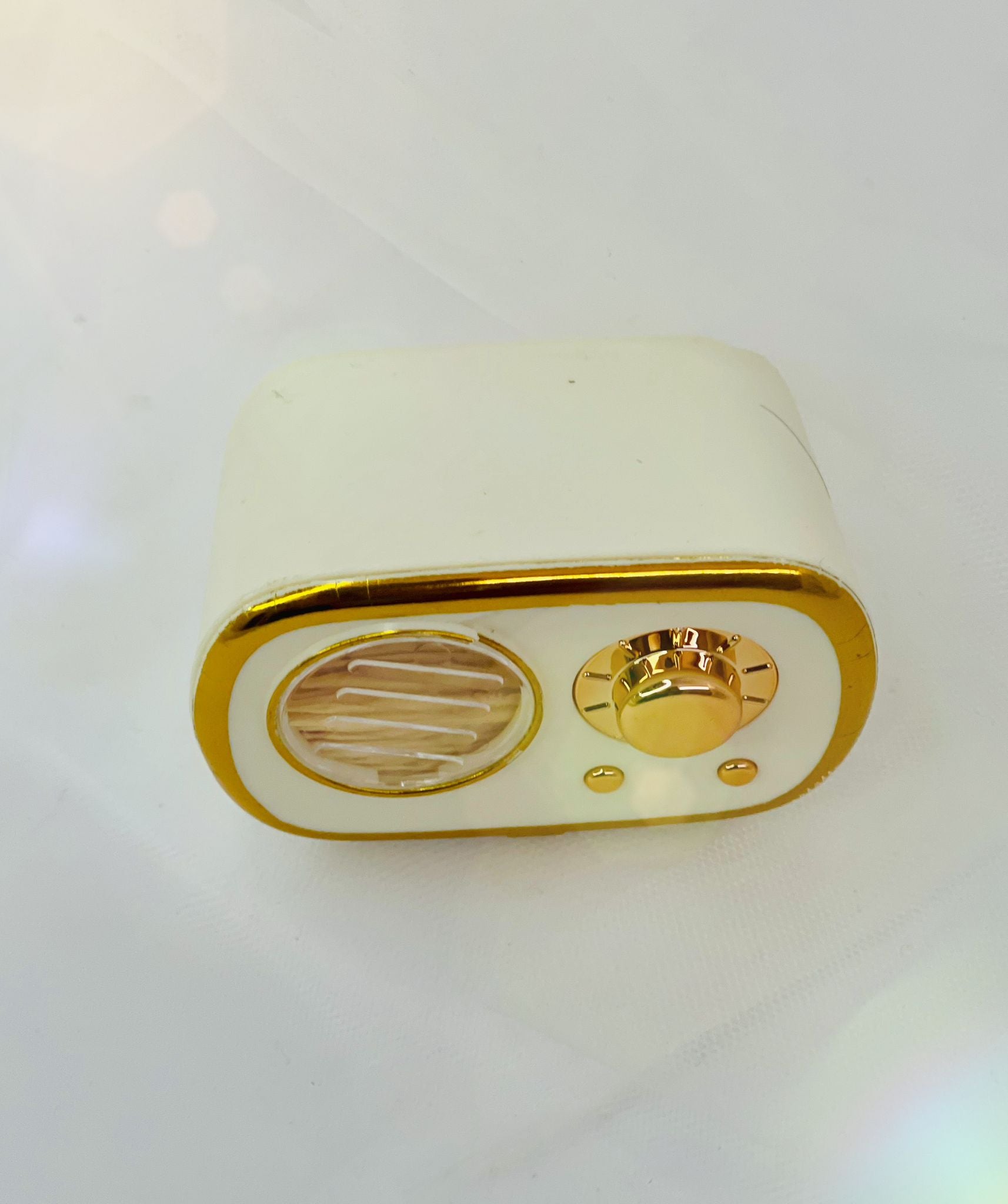 Radiolina bianca porta stuzzicadenti